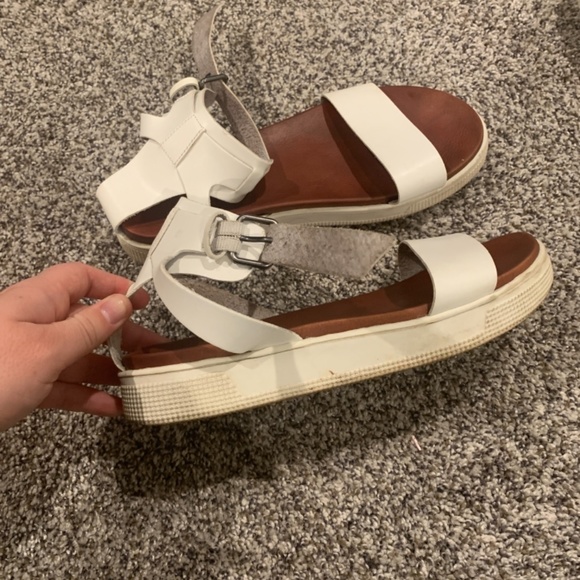 Women’s MIA sandals - Picture 2 of 2